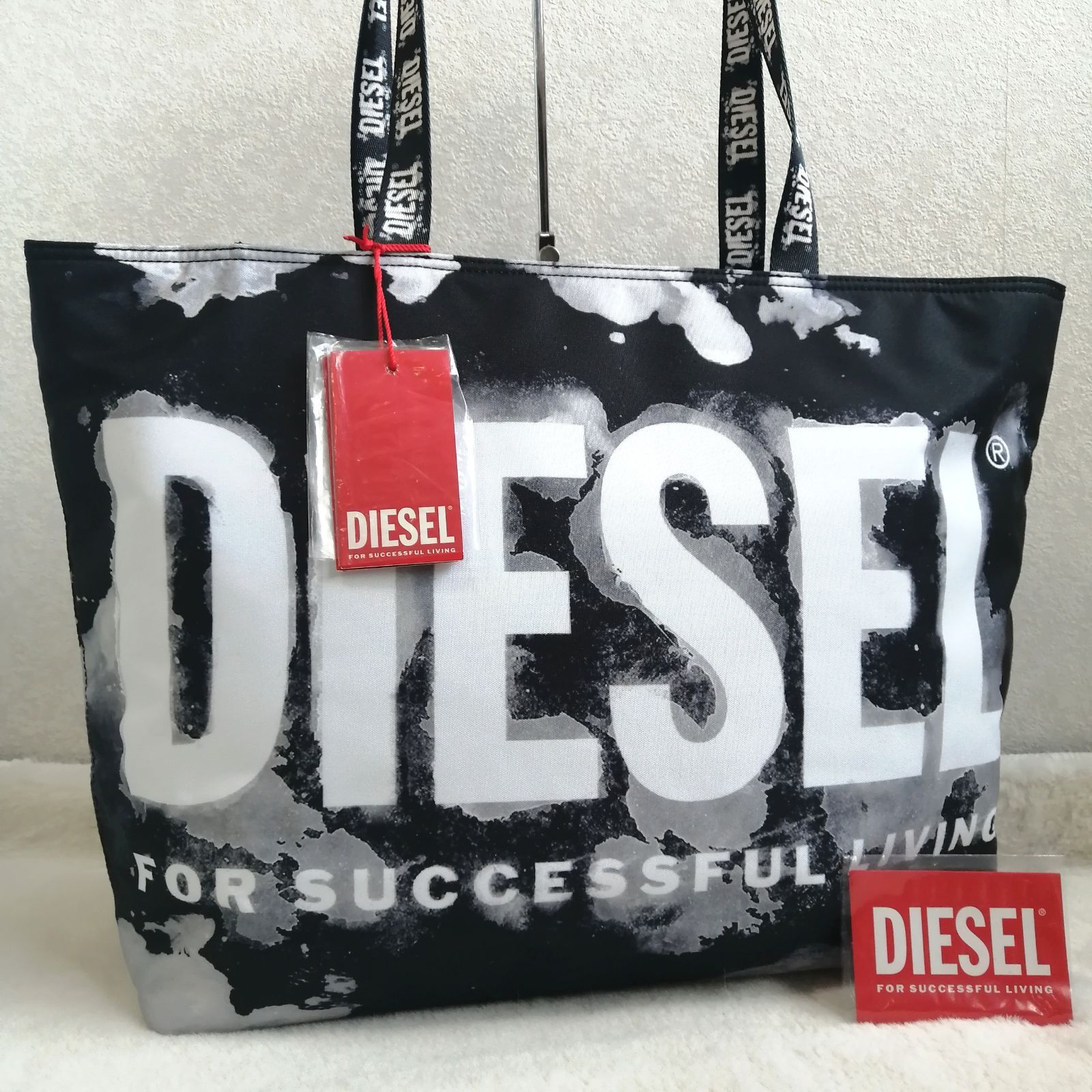 未使用タグ付☆ディーゼル トートバッグ ロゴペイント 肩掛け ブラック
