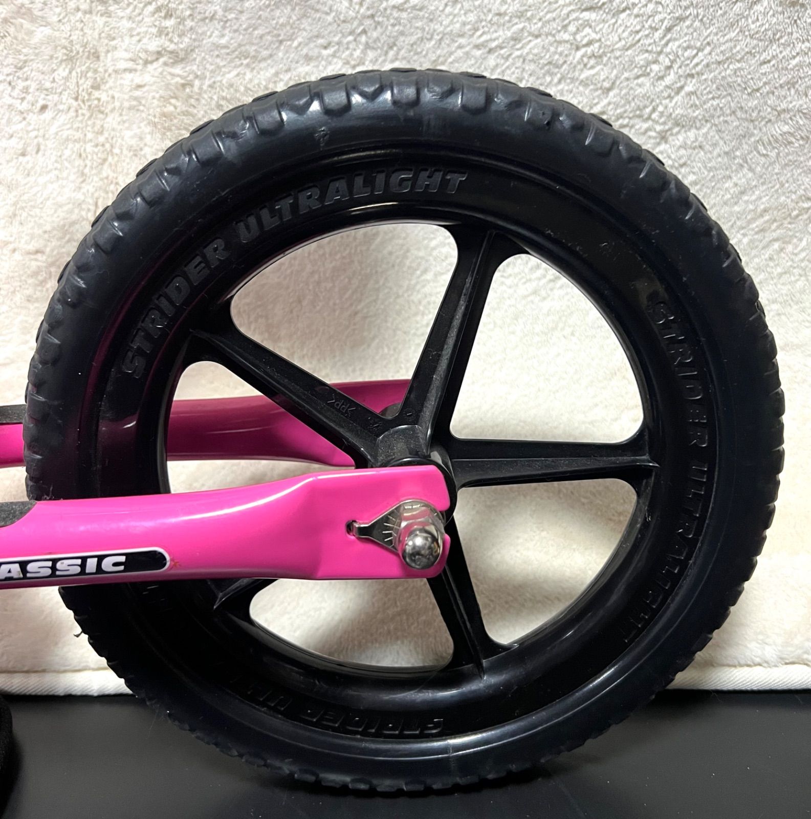 STRIDER クラシック バランスバイク 12インチ ピンク - メルカリ