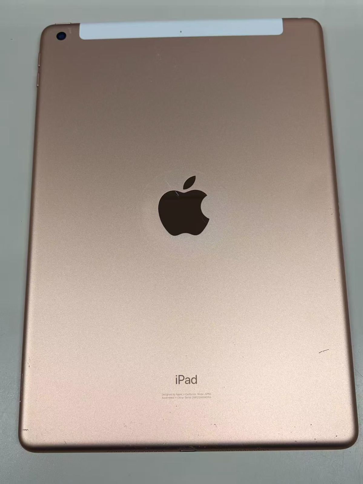 電池77% SIMフリーiPad (第7世代) 32GB ゴールド - メルカリ