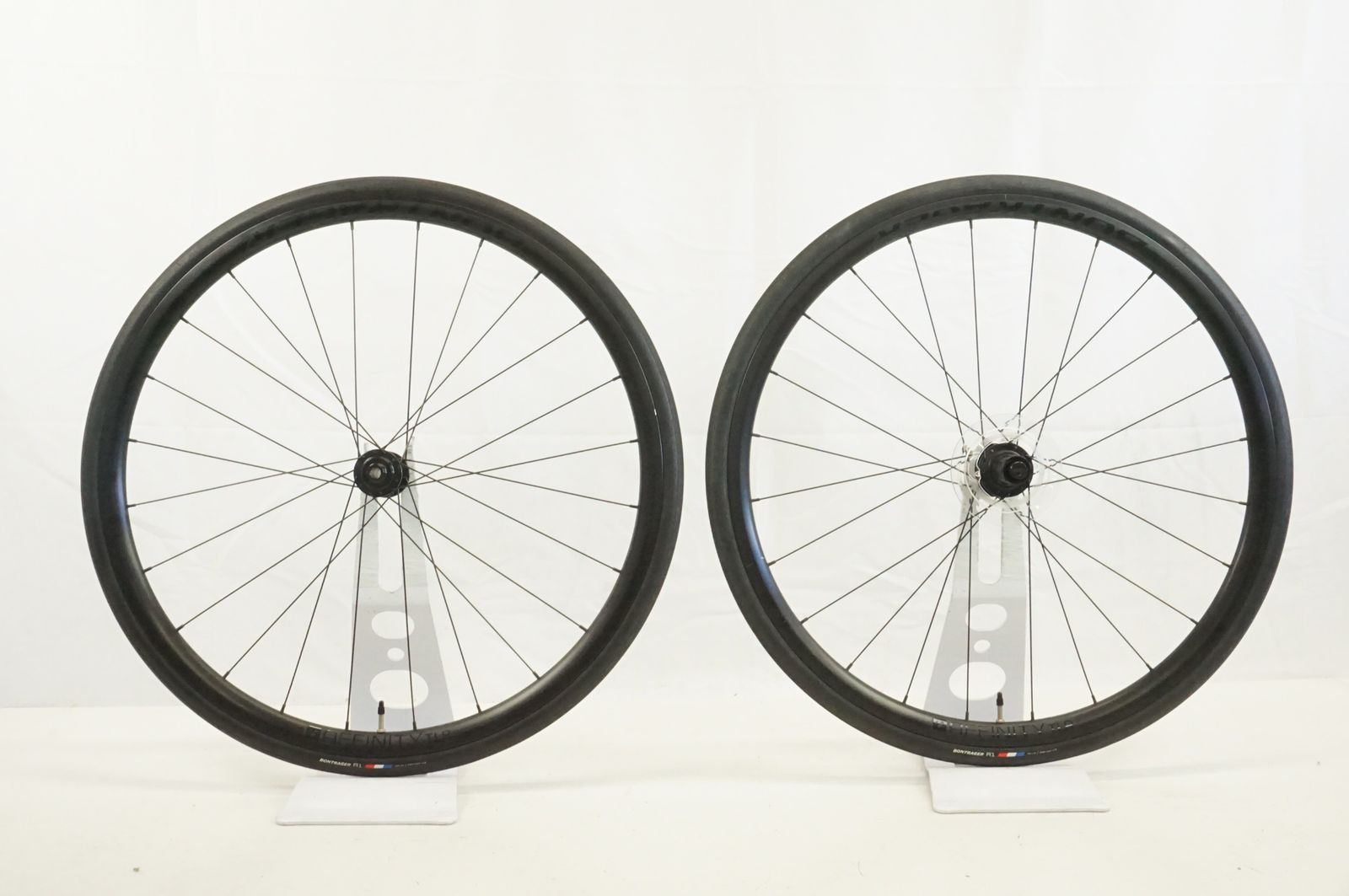 BONTRAGER ボントレガー AFFINITY TLR ホイール前後セット