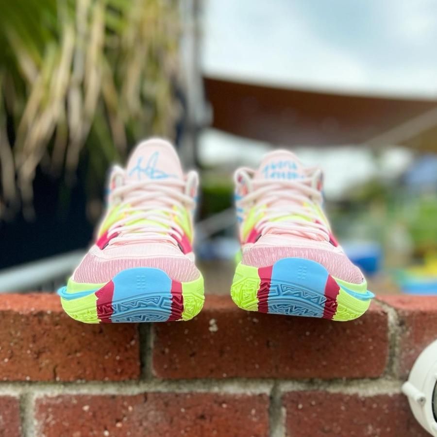 NIKE KYRIE INFINITY '1 WORLD 1 PEOPLE' ナイキ カイリー 8