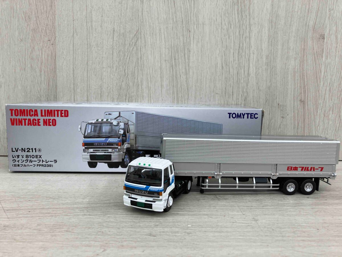 トミカ LV-N211a いすゞ 810EX ウイングルーフトレーラ リミテッド