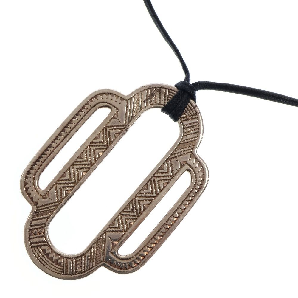 HERMES (エルメス) トゥアレグ ネックレス シルバー/ブラック - メルカリ