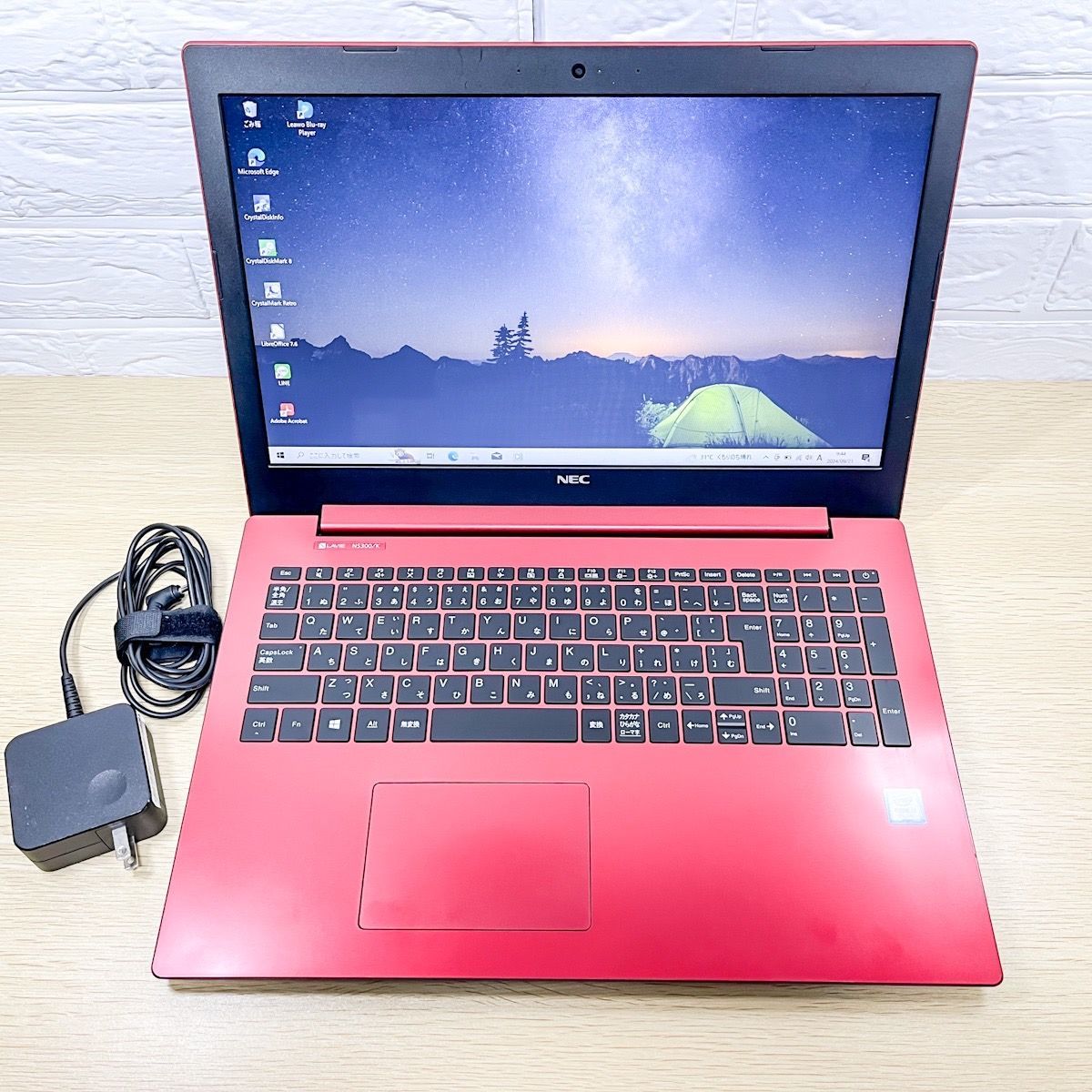 人気のレッド】NEC Lavie NS300/K 第7世代Core i3 メモリ8G SSD256GB
