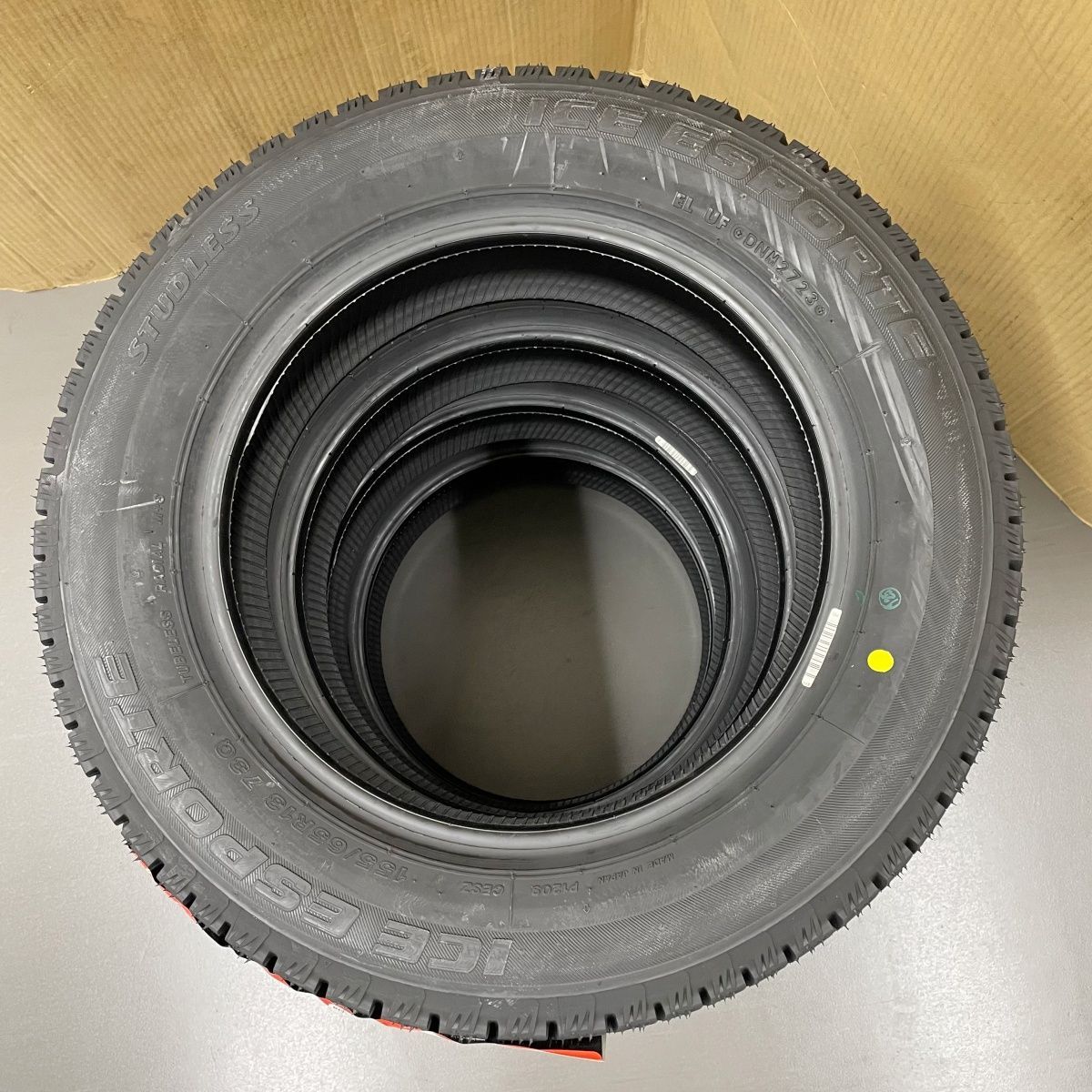 155/65R13 73Q スタッドレスタイヤ 2023年製造 アイスエスポルテ