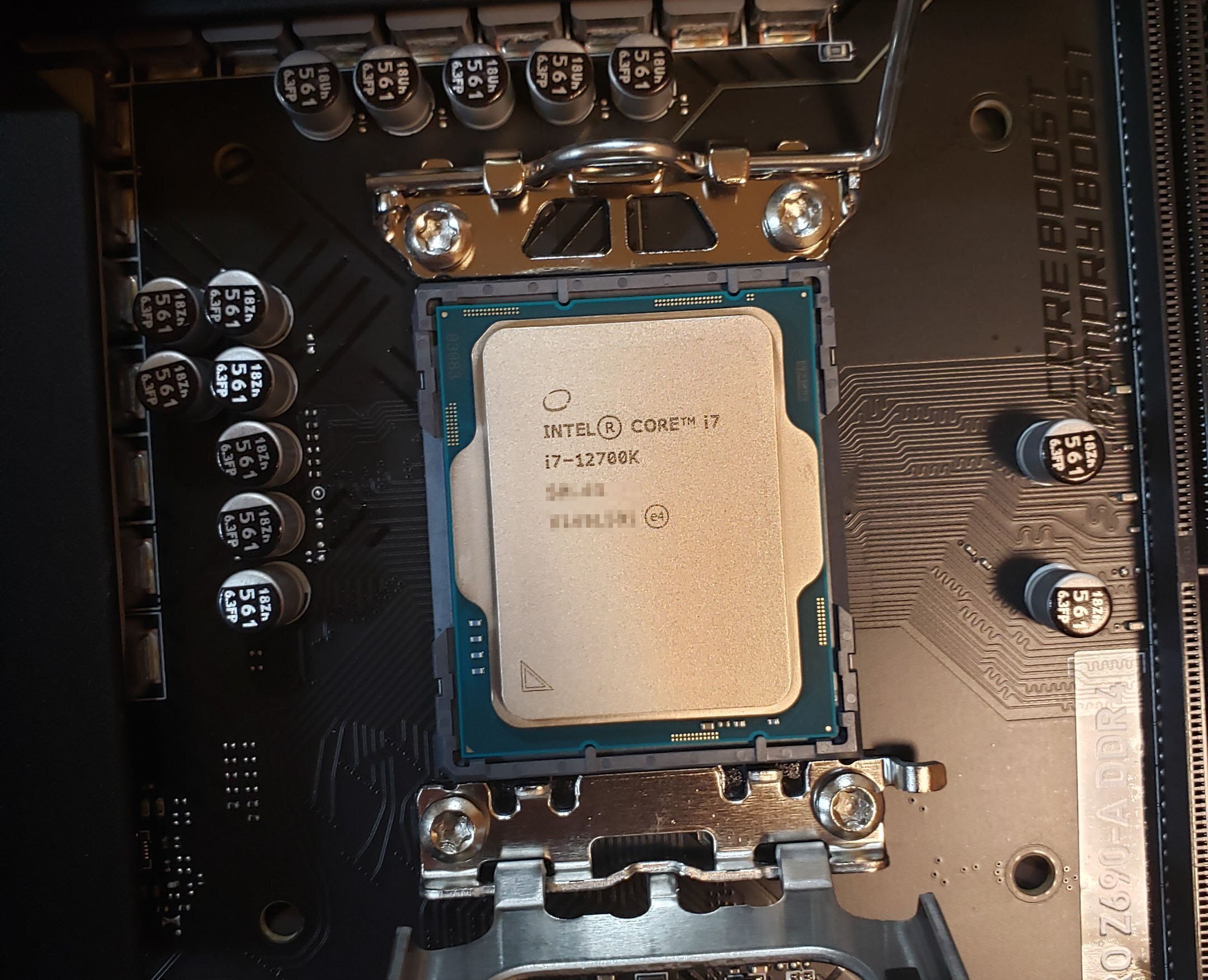 4年前のPCのCPUを最新の第12世代Intel Core(i7-12700K)に換装する