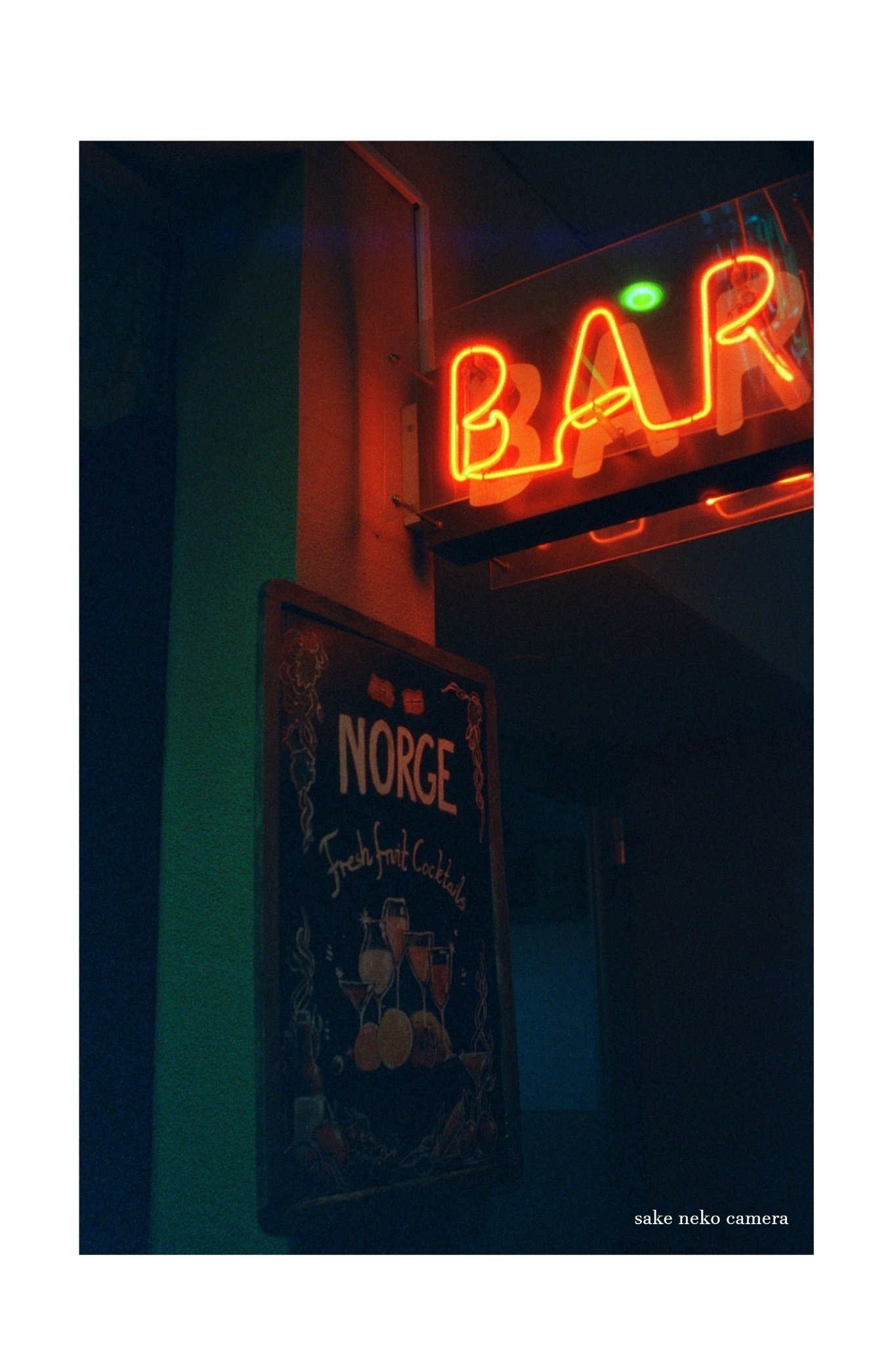 ネオン管に合うフィルム｜キハ2222