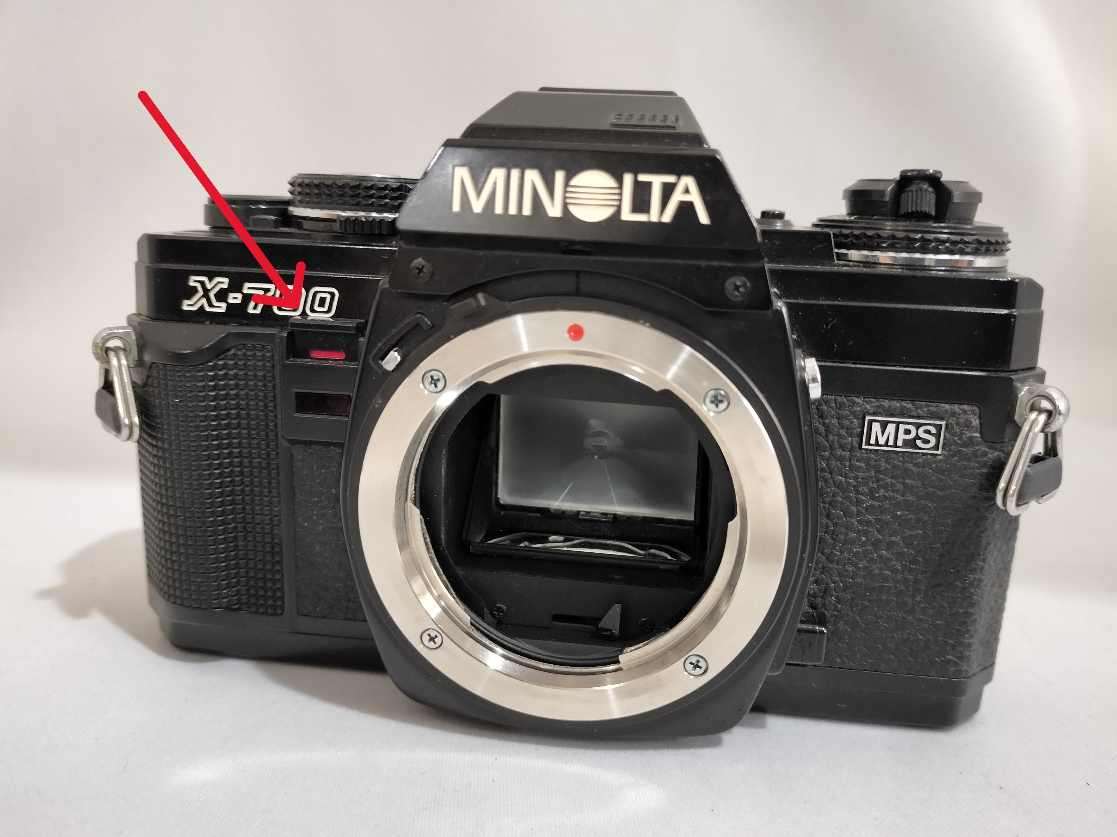 Minolta X-700の分解｜フィルムカメラ修理のアクアカメラ