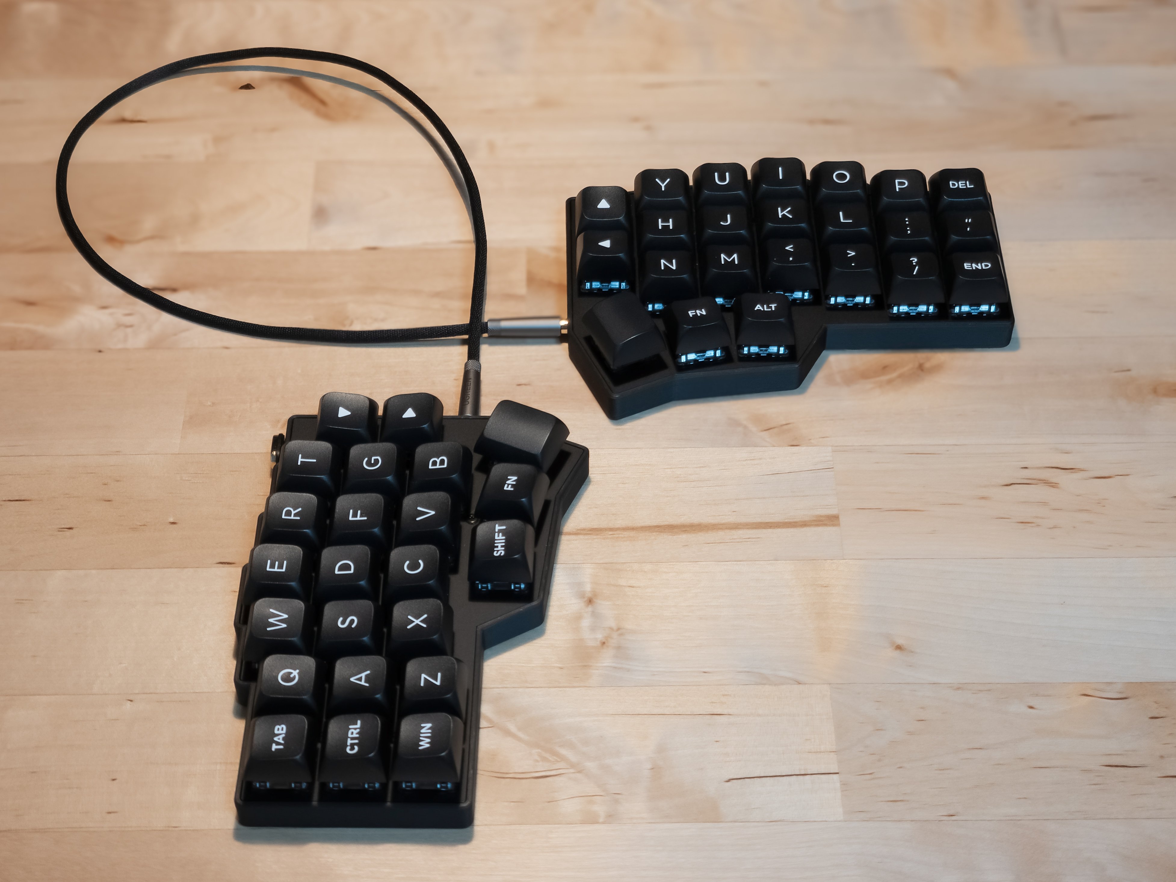 キーボード沼】Corne V4 Cherry │ マイレシピをご紹介!! 2025年最新版