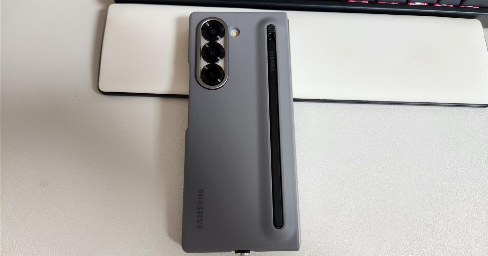 結局純正Galaxy Z Fold6ケースを買った｜wag