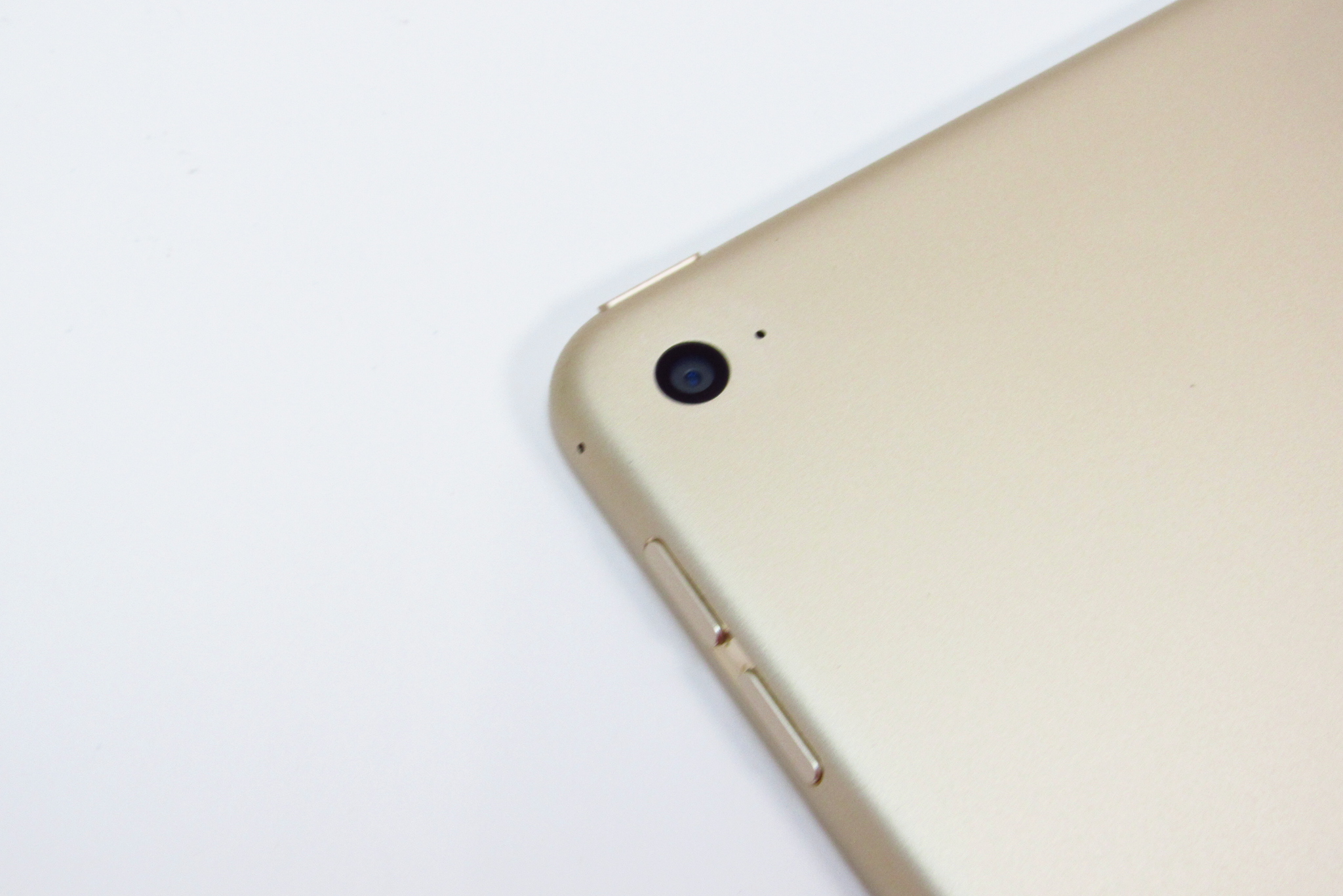 Apple iPad Mini 4 MK9Q2LL/A 128GB 7.9'' Wi-Fi Tablet - Gold