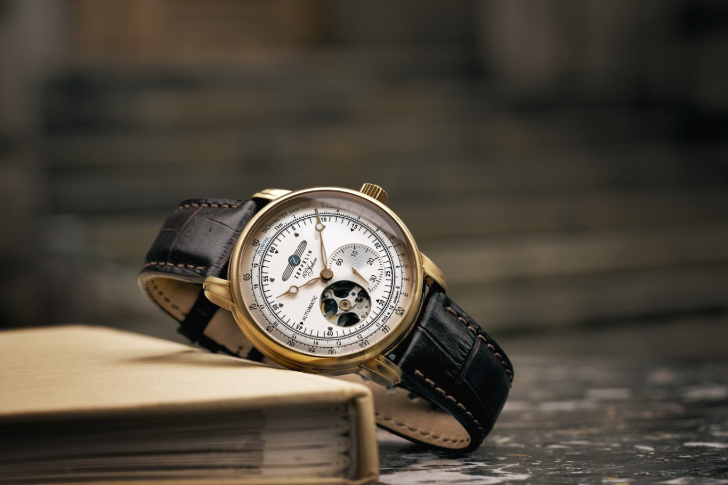 ツェッペリンから、ゴールドカラーの『100周年記念シリーズ オープン