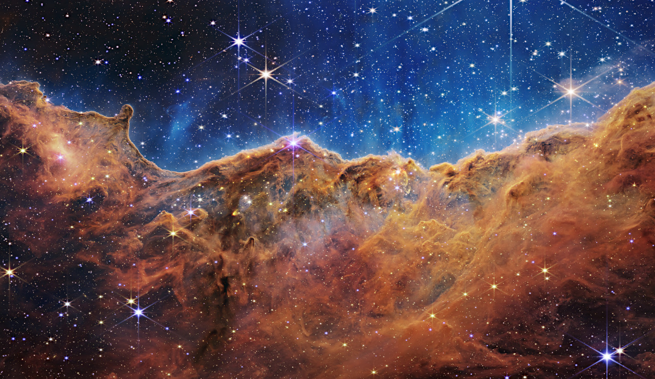ウェッブ望遠鏡がとらえた星形成領域の「宇宙の崖」 | アストロピクス