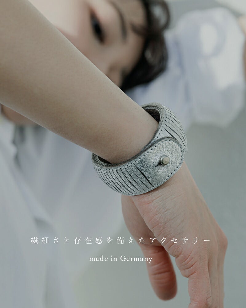 000000035522-06.jpg?size=xs&w=