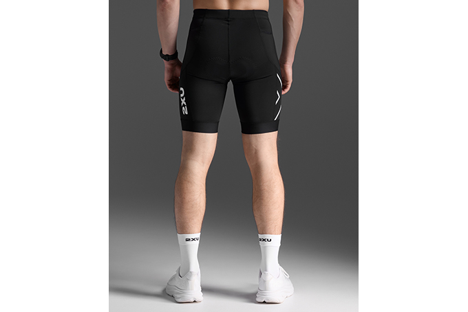 2XU Core 8 inchトライショーツ BLK | トライアスロンのことなら