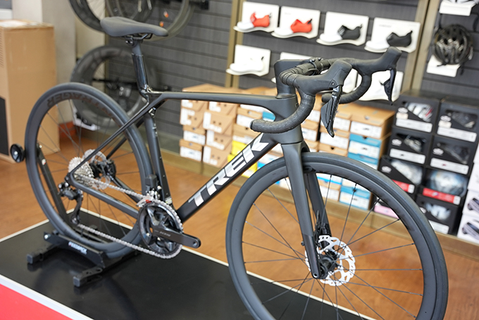 TREK MADONE SL6 GEN8 Matte Dark Web | トライアスロンのことなら