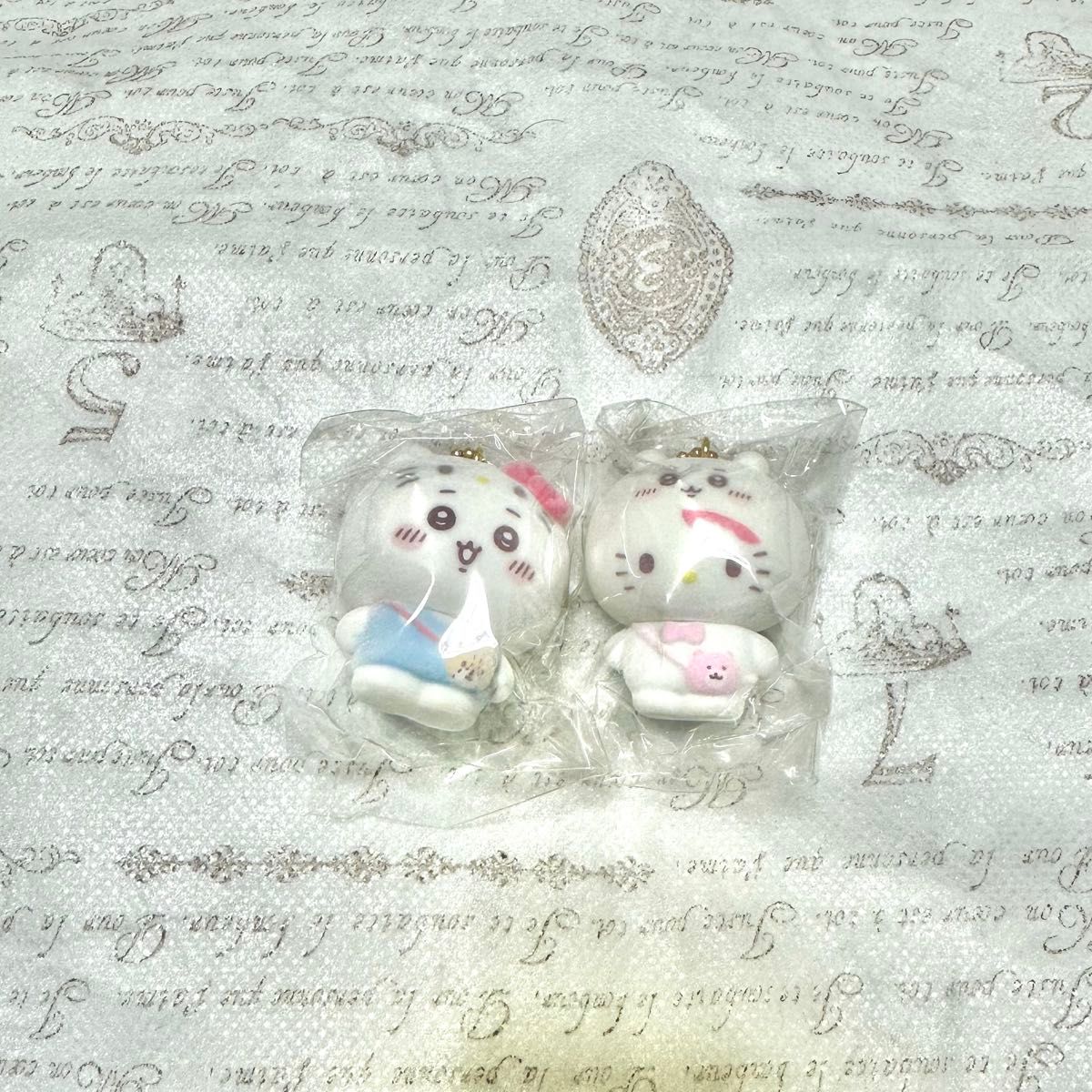 正規品》ちいかわ×サンリオキャラクターズ シークレットフロッキー