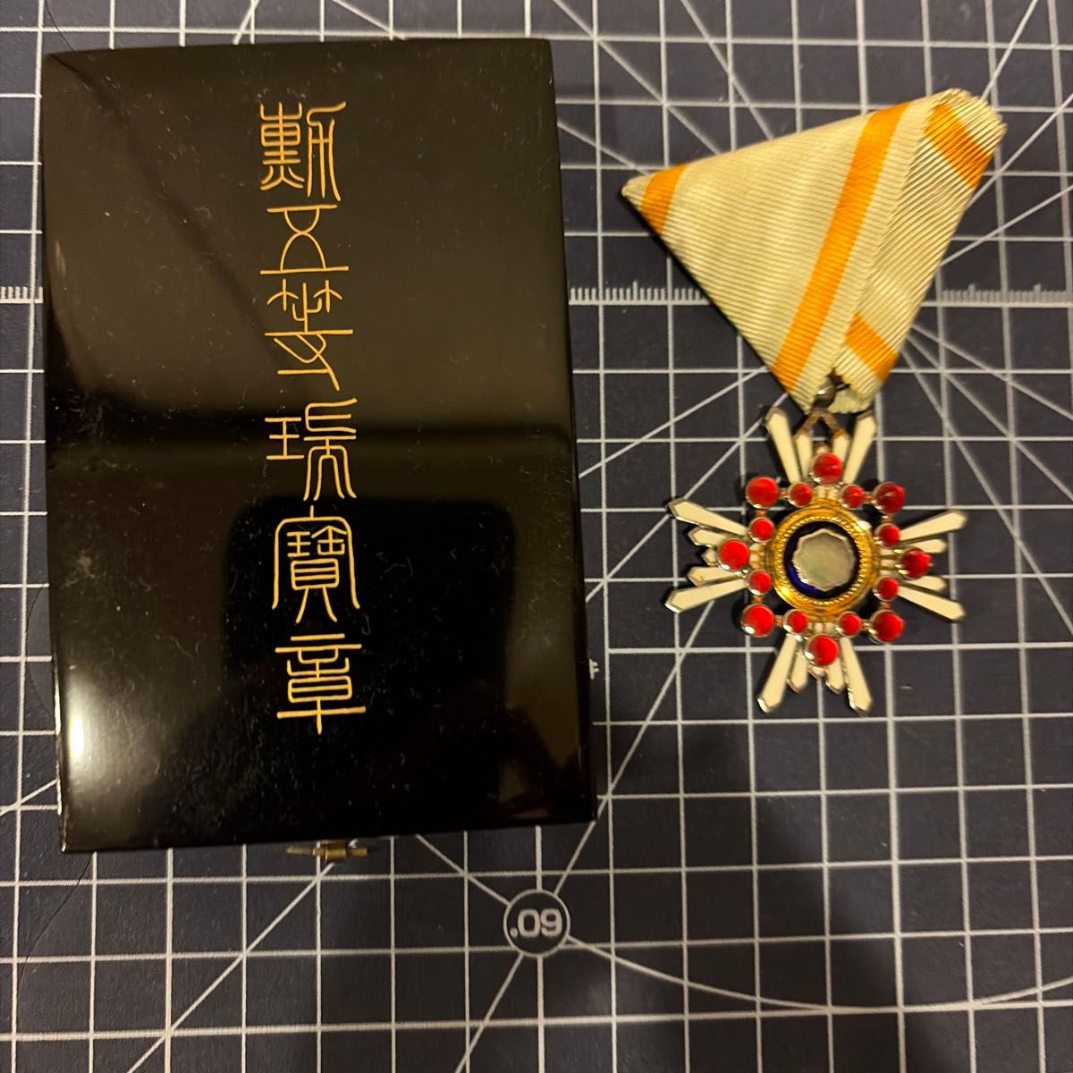 希少品 極美品 】旭日双光章（勲五等旭日双光章）制度改正後タイプ 完