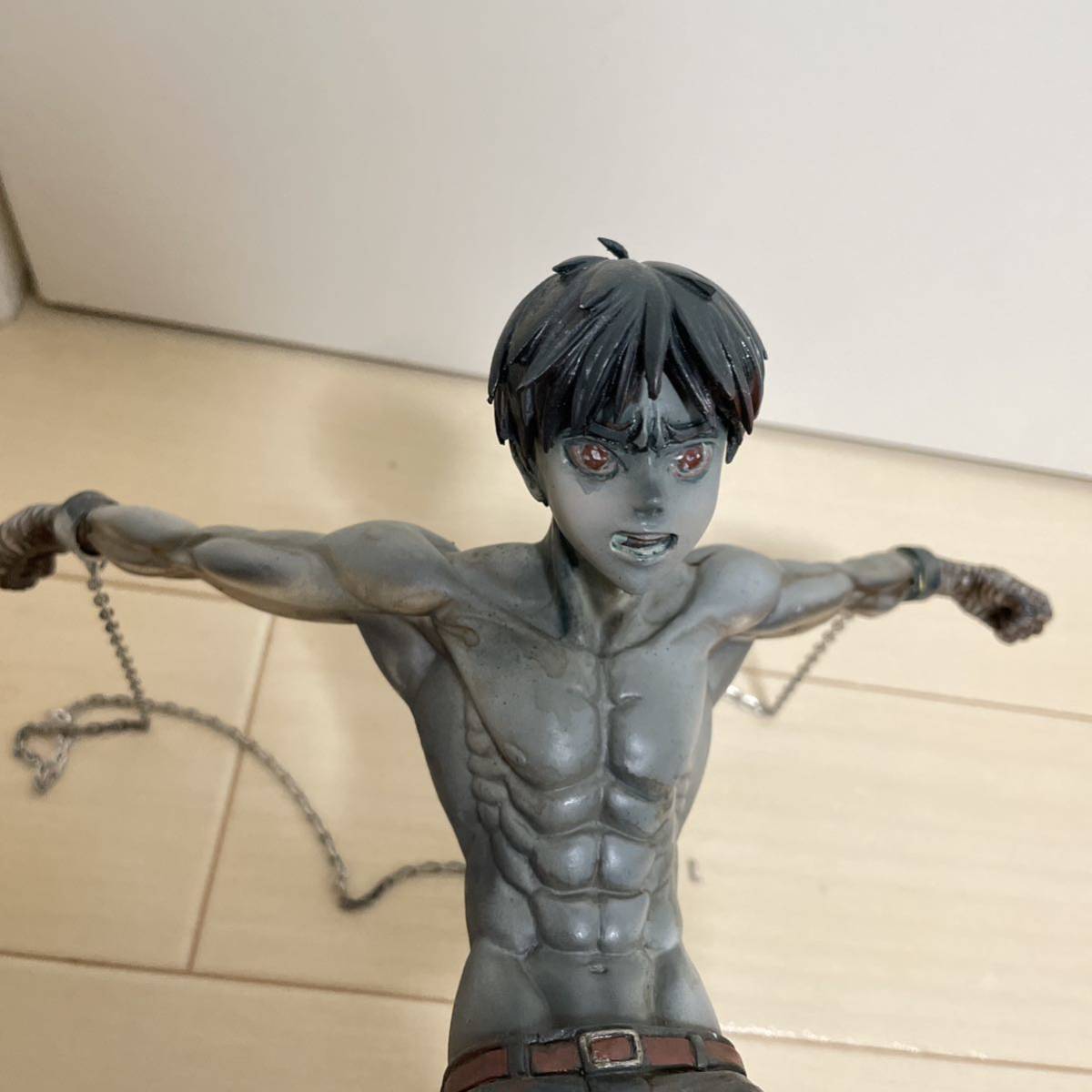 進撃の巨人 エレンイェーガー 拘束 ガレージキット ガレキ 完成品 塗装