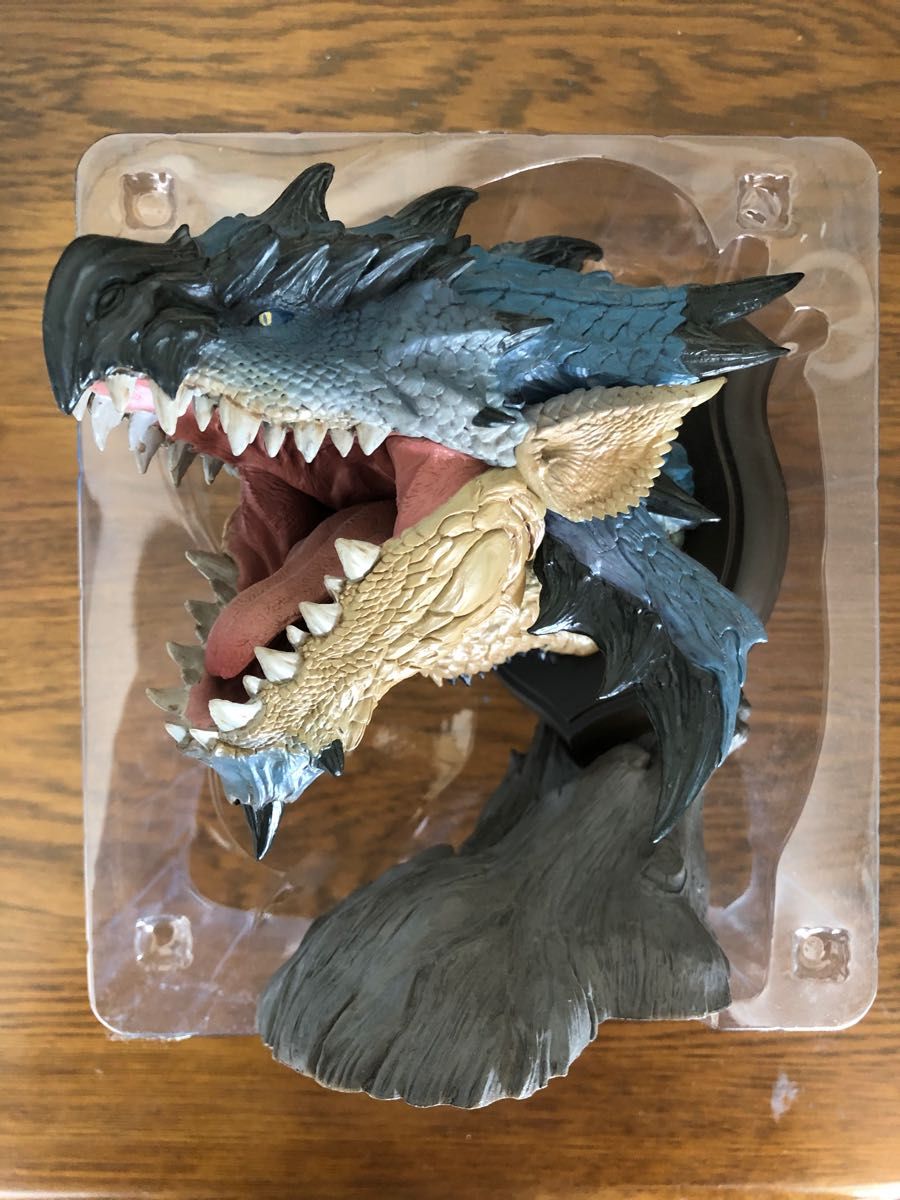 ハンティングトロフィー リオレウス亜種 一番くじ モンスターハンター