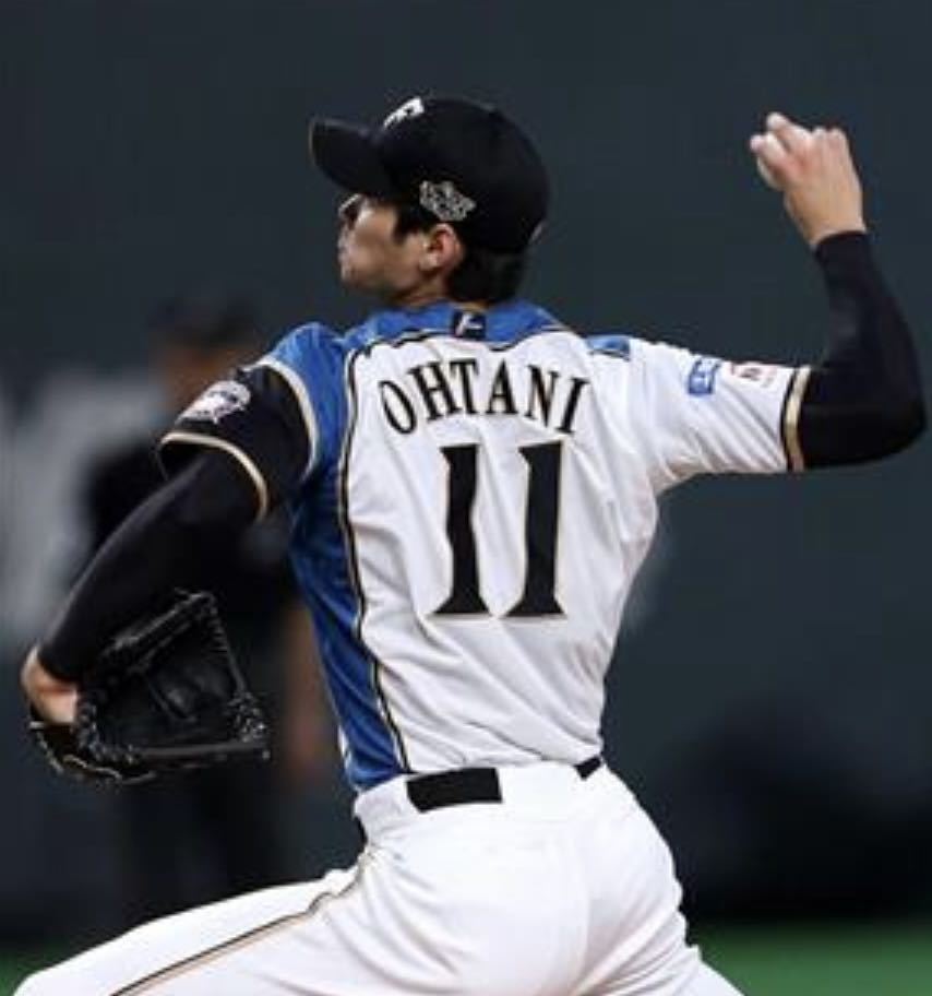 送料無料 即決 日本ハムファイターズ 大谷翔平選手ユニフォーム S