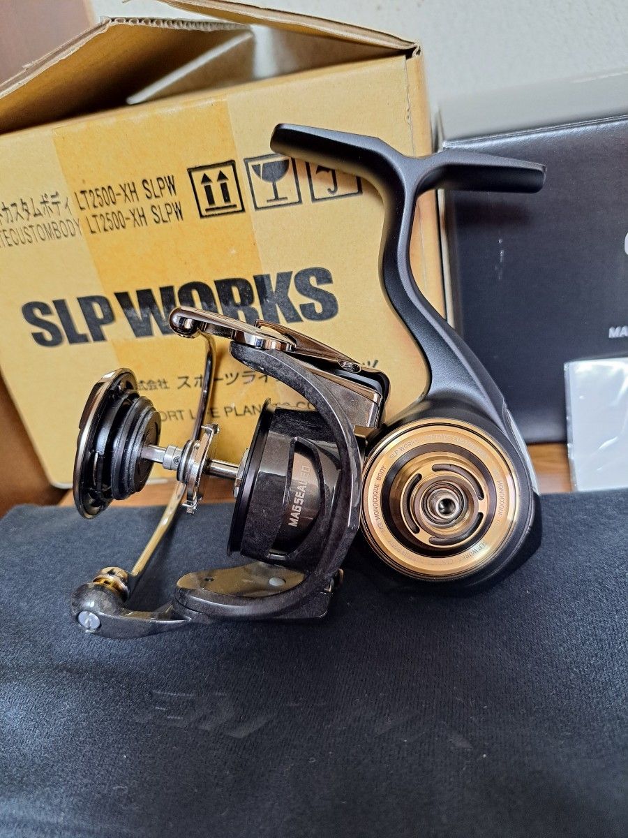 500台限定 ダイワSLP WORKS19セルテートカスタムボディLT2500―XH SLPW
