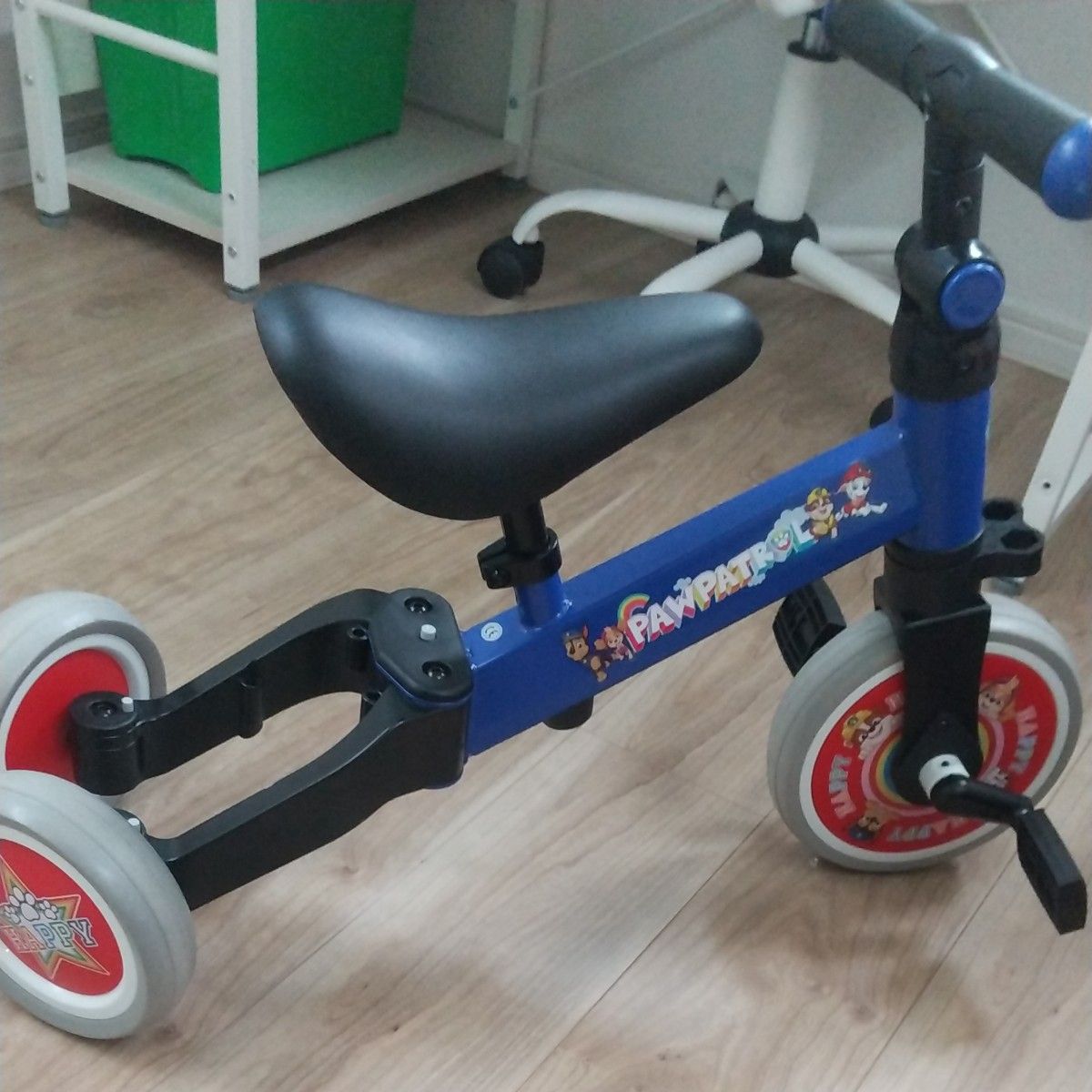 最終値下げ 箱あり パウパトロール ストライダー キックバイク 三輪車