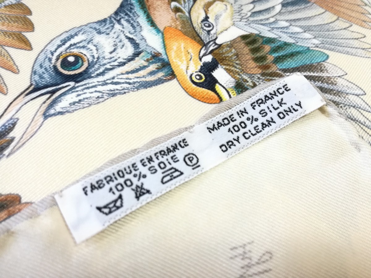 美品 HERMES カレ90 L'INTRUS 侵入者 鳥柄 スカーフ シルク アイボリー