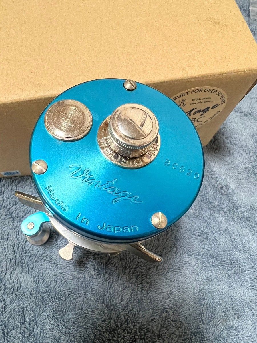 五十鈴工業 ベイトリール BC620SSS ブルーアウトフッターズ ハンドル