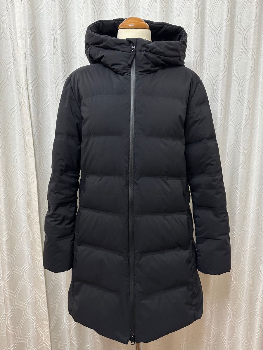 美品 UNIQLO ユニクロ シームレスダウンショートコート 409124 黒