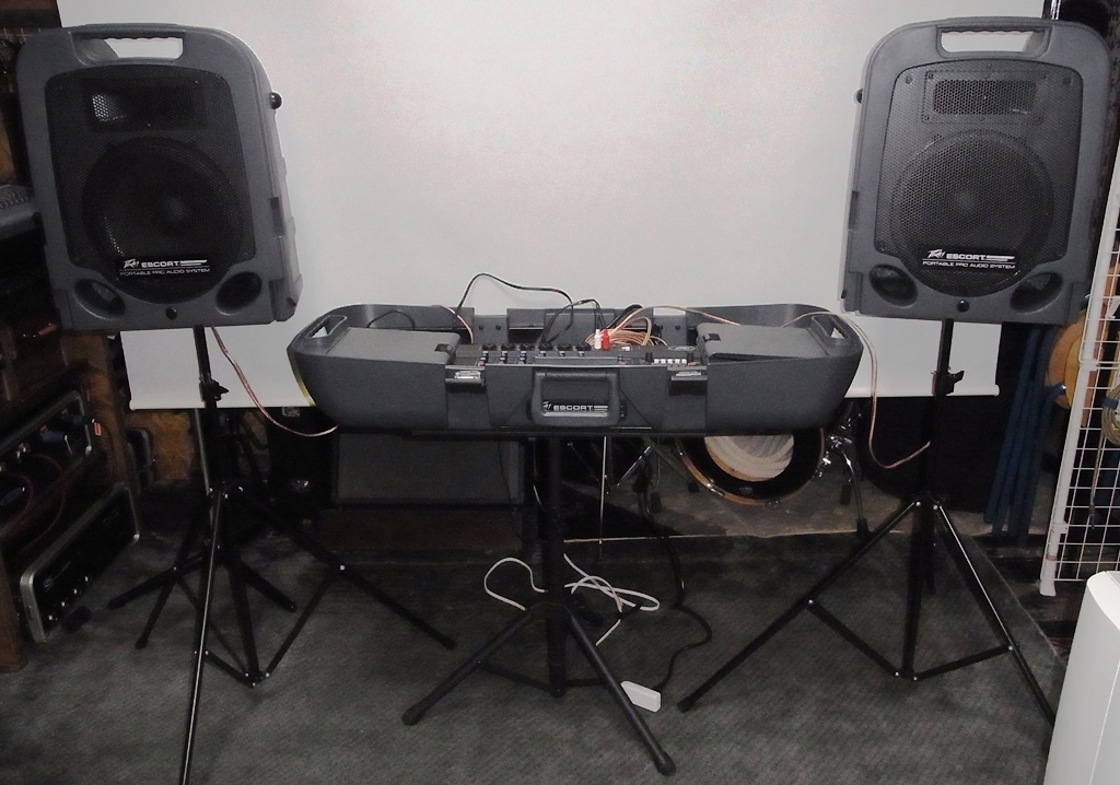 Yahoo!オークション - Peavey Escort 3000 Portable PA System
