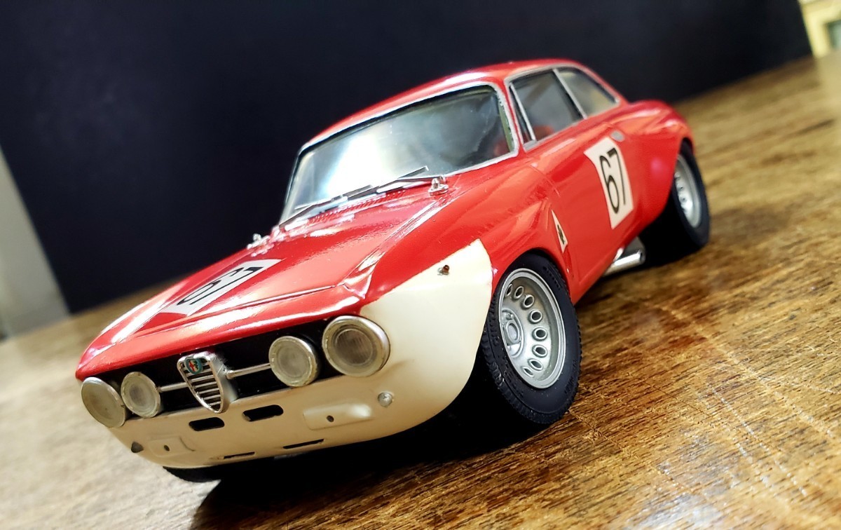Yahoo!オークション - アルファロメオ 2000GTAm 1/24 グンゼ 完成品