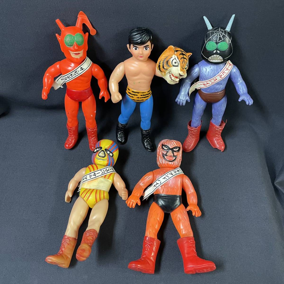 Yahoo!オークション - 中嶋製作所 タイガーマスク ソフビ人形 5体まと