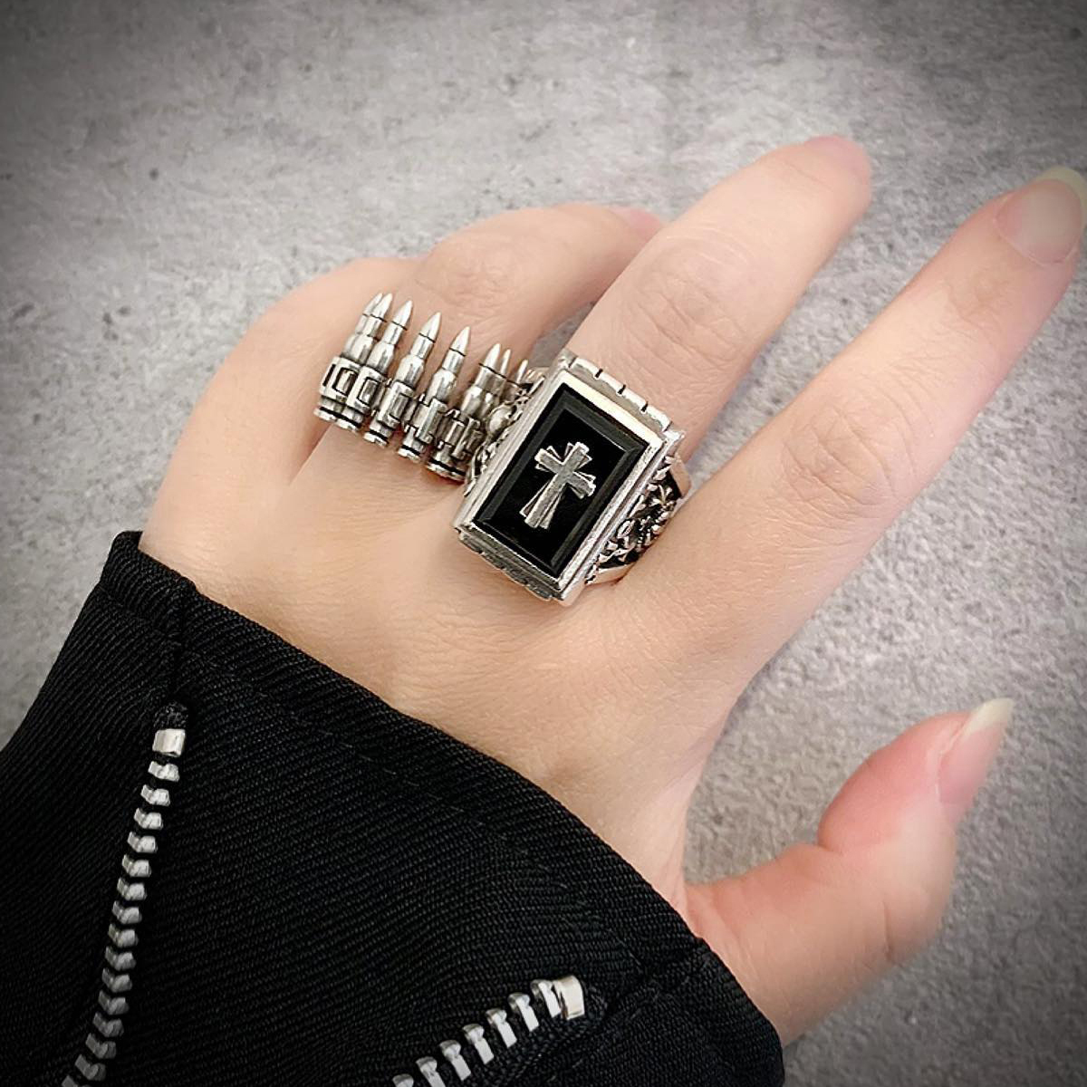 定価12 7万 Justin Davis（ジャスティンデイビス）オニキス装飾クロス
