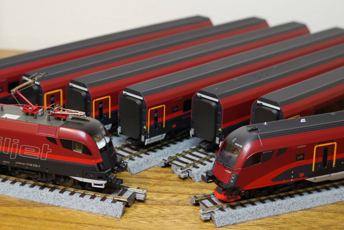Yahoo!オークション - Roco Railjet 8両セット DCCサウンド付 OBB Taur