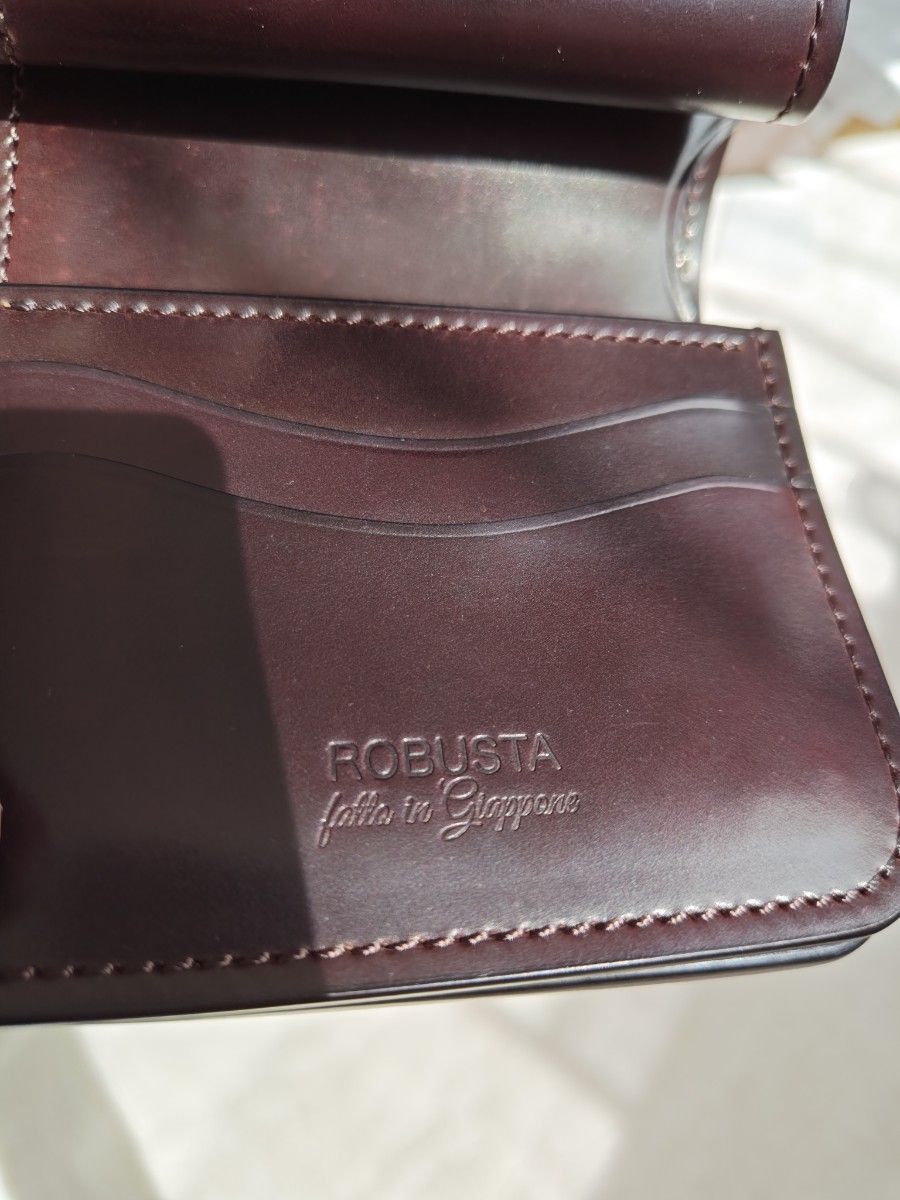 ロブスタレザーRobusta leather ホーウィンコードバン 三つ折り財布