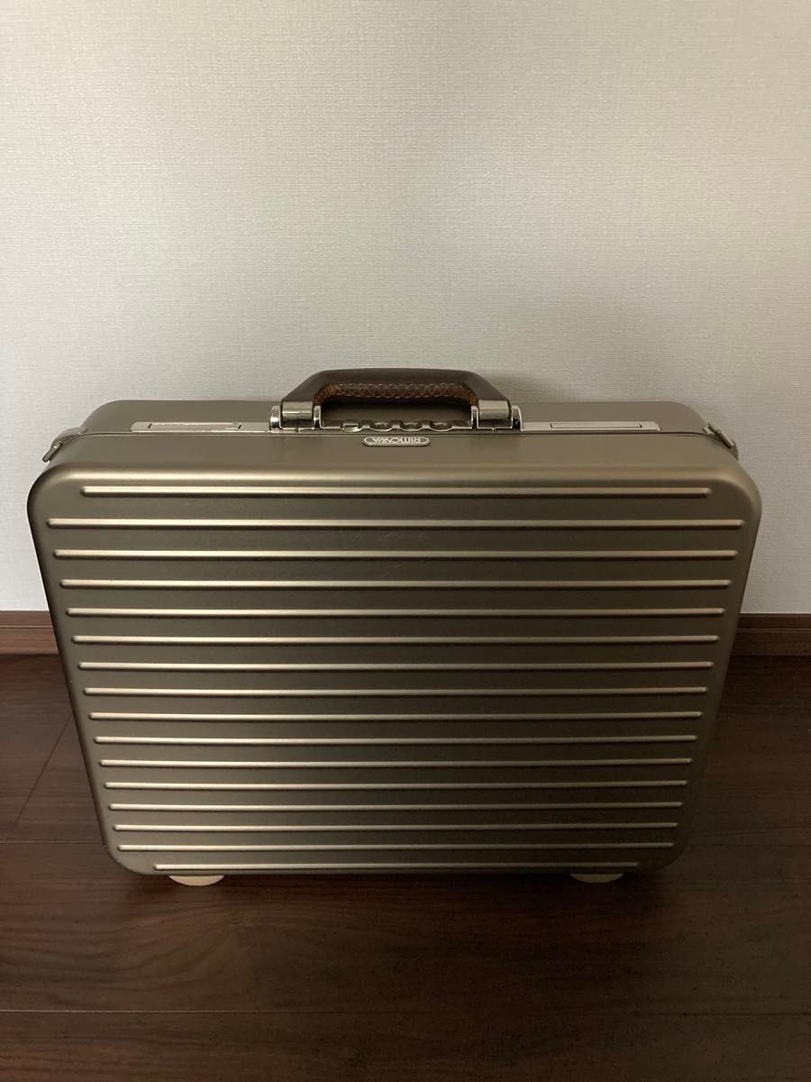 RIMOWA リモワ アタッシュケース チタニウム プレミアムカラー ドイツ