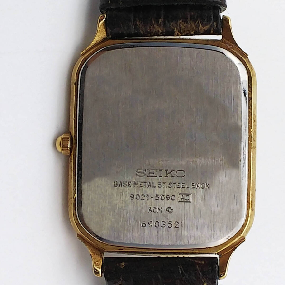送料無料【電池交換済】 セイコー SEIKO QZ ゴールド文字盤 純正ベルト