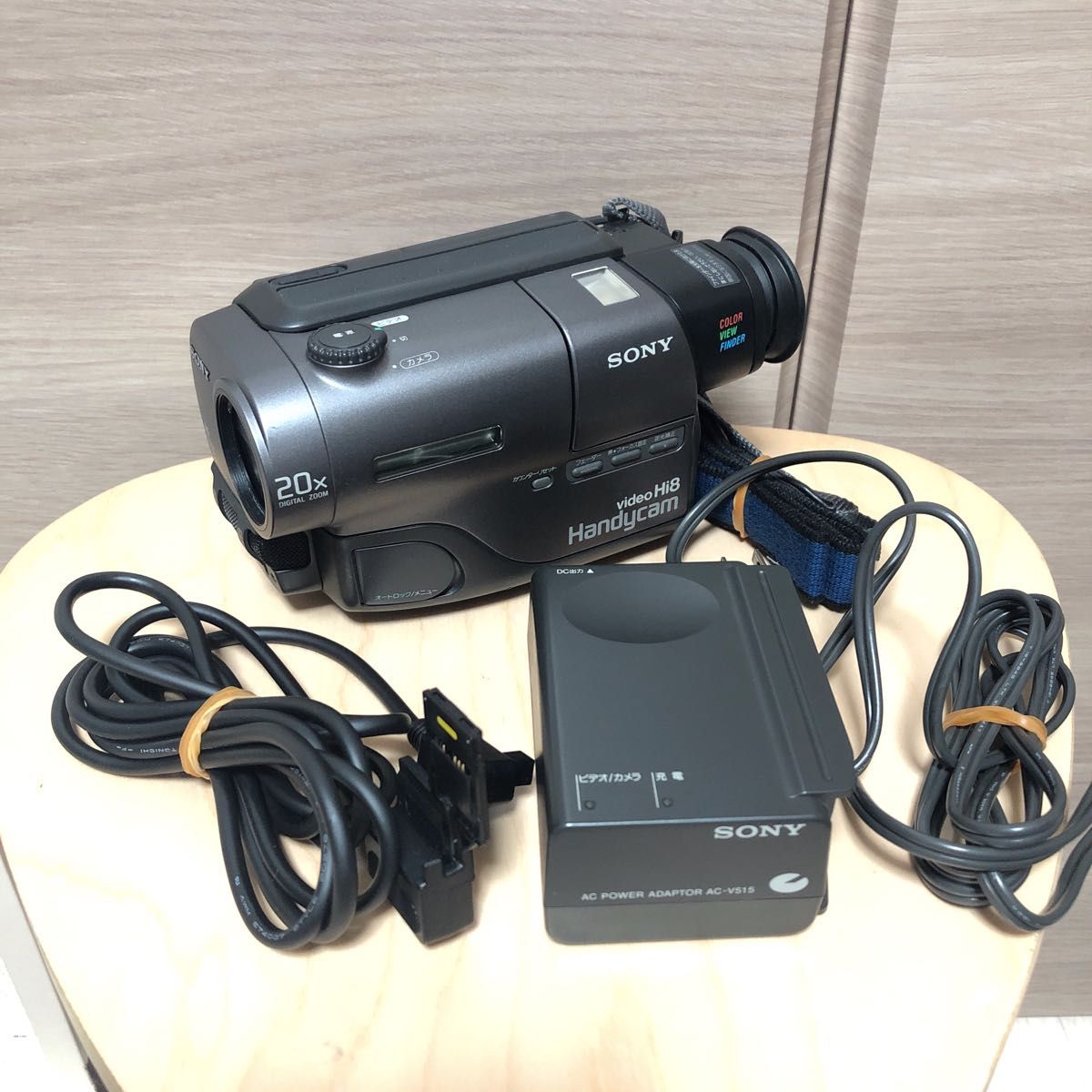 SONY CCD-TR11 Hi8ハンディカム ビデオカメラ 録画再生動作品 現状渡し