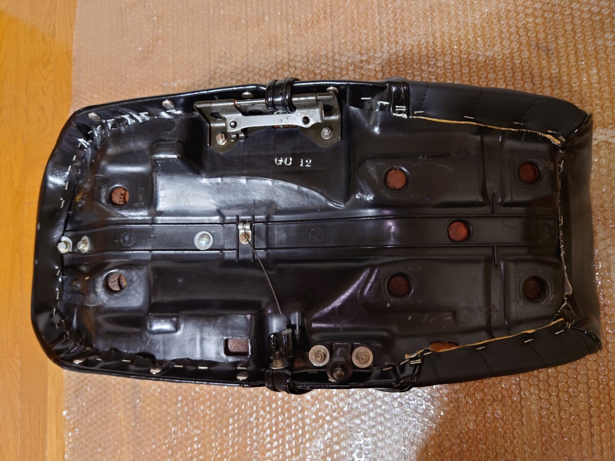 Yahoo!オークション - CBX400F CBX550F 黒 三段シート 3段シート 川口