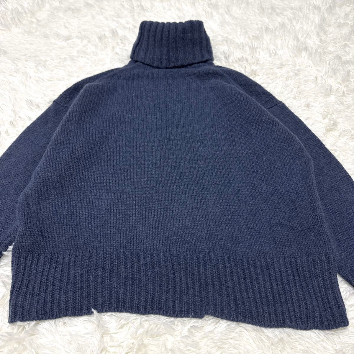 美品 ギャルリーヴィー ファインウールタートルネックニットプル