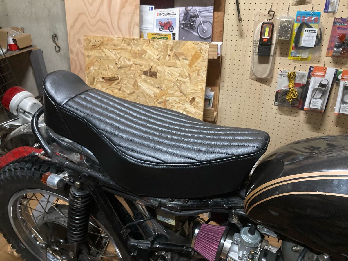 送料無料 TTシート ナローテイル トライアンフ T140 T120 T100 BSA
