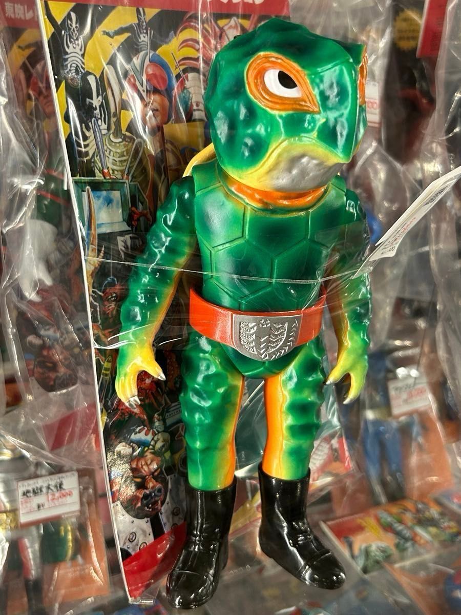 メディコム・トイ×東映レトロソフビ 初期版カメバズーカ 濃厚カラー