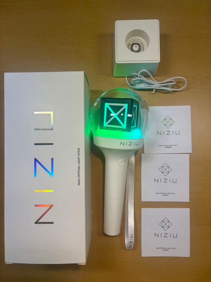 NiziU OFFICIAL LIGHT STICK ペンライト 一式｜Yahoo!フリマ（旧PayPay