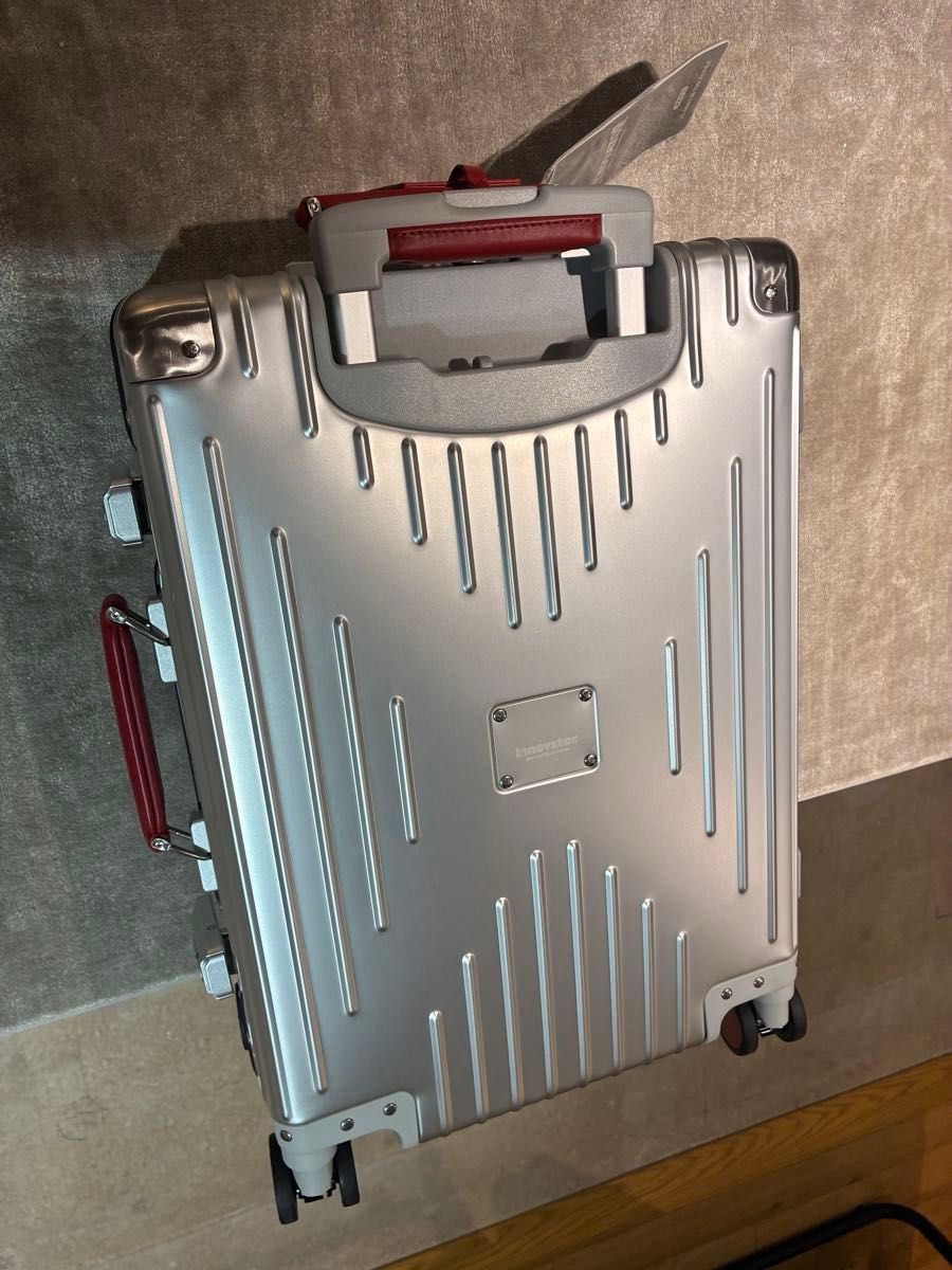 専用 【新品】イノベーター アルミ ステンレスシルバースーツケース