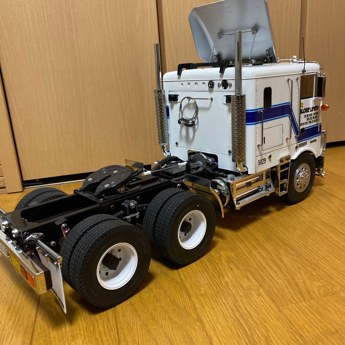 タミヤ 1/14 トレーラー グローブライナー トレーラーヘッド 完成品