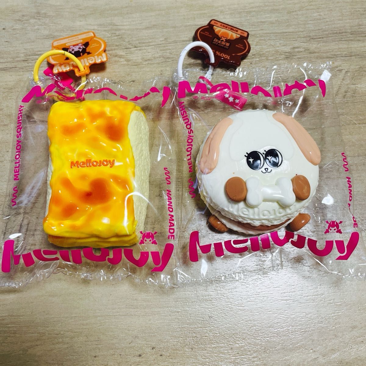 メロジョイスクイーズ チーズカスタード＆マカロンわんこ2個セットです
