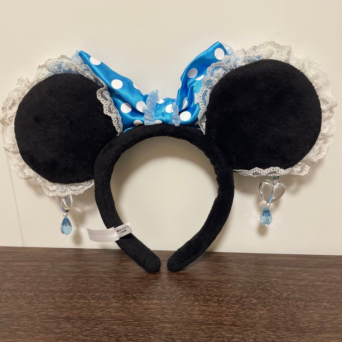 ディズニーリゾート ミニー カチューシャ 水玉 水色 フリル イヤリング