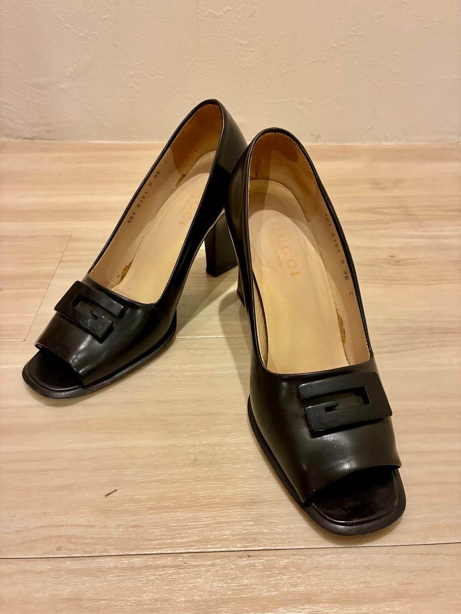 GUCCI Gロゴ オープントゥ パンプス 黒 36C 安定ヒール9cm エルメス