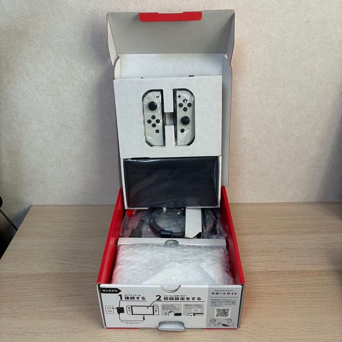 美品/おまけ付】Nintendo Switch 有機ELモデル ホワイト 本体 スイッチ